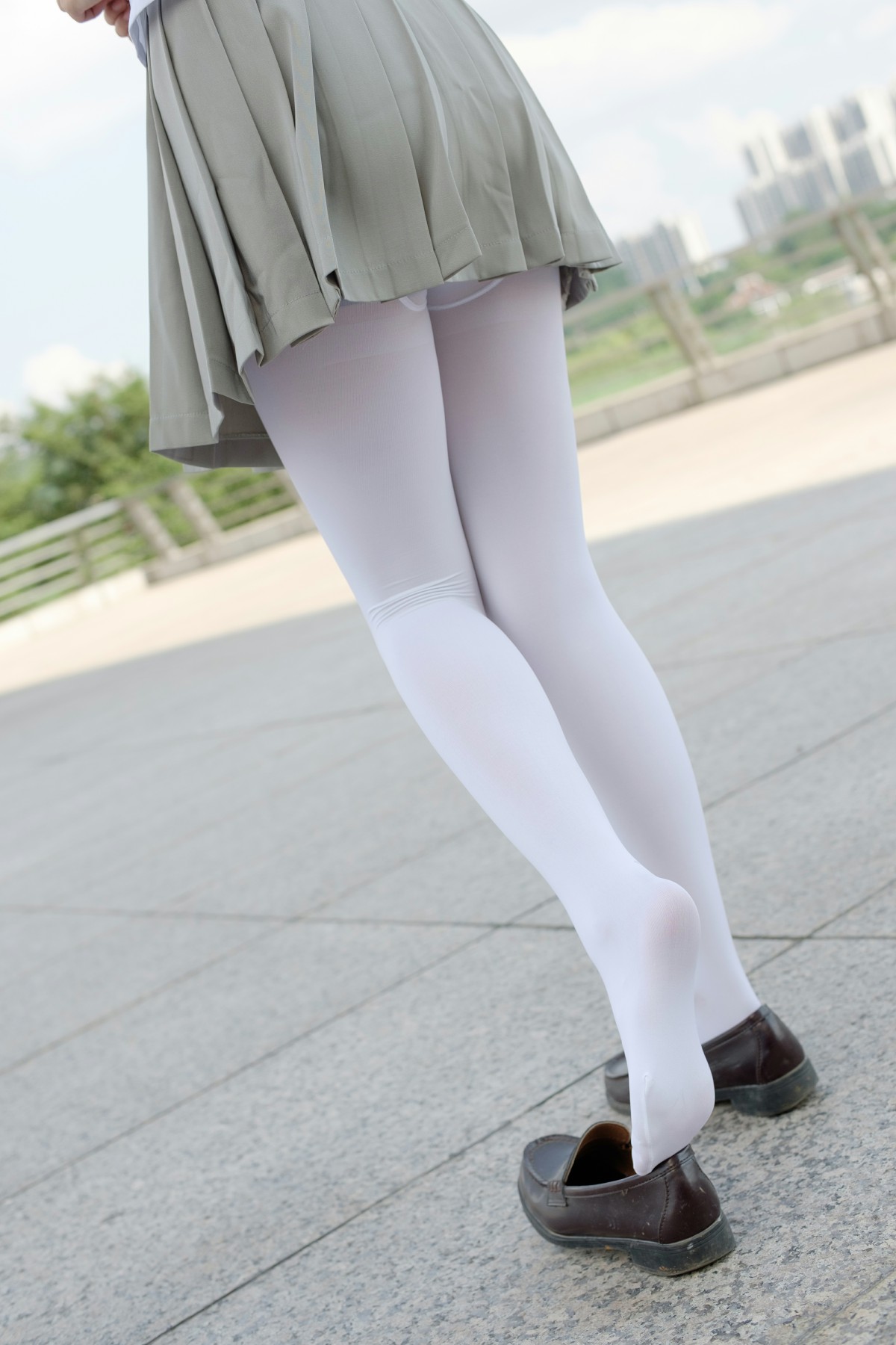 [森萝财团]R15-026JK白丝户外 – COSPLAY