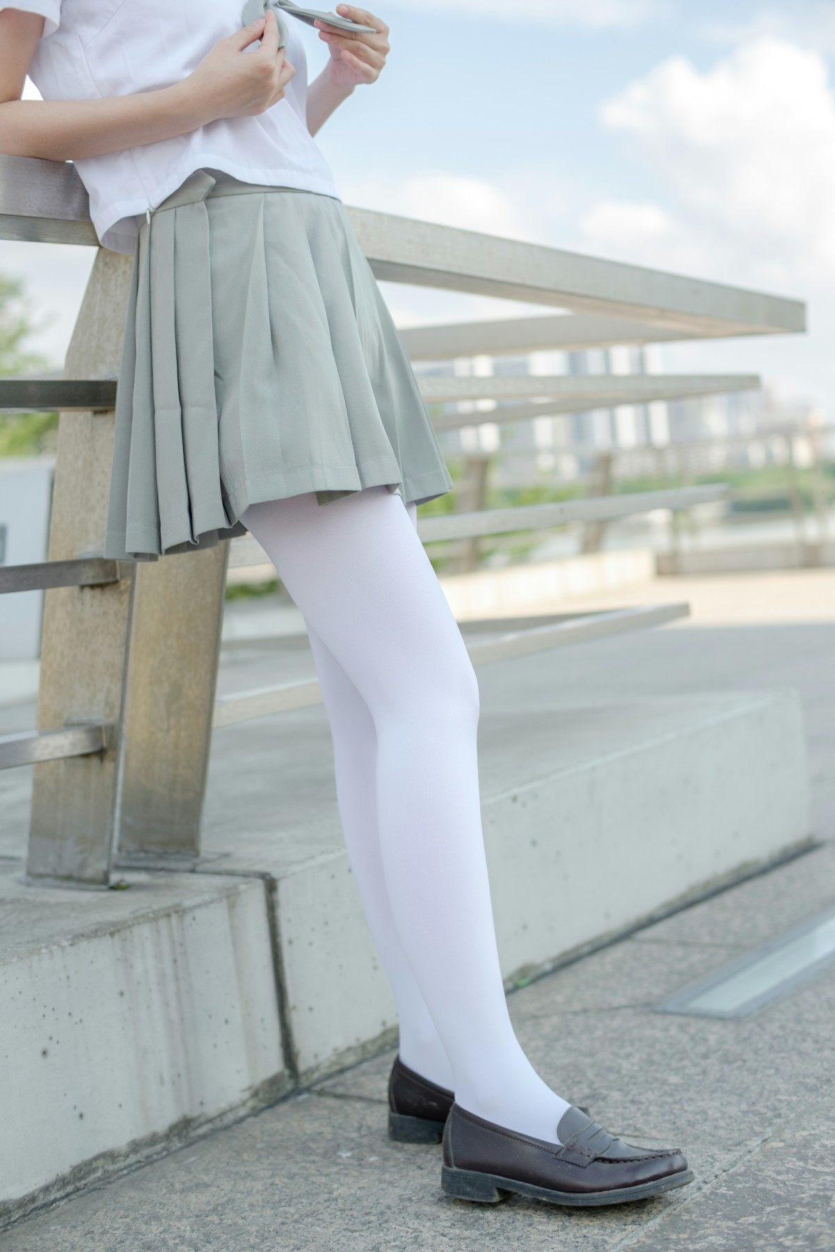 [森萝财团]R15-026JK白丝户外 – COSPLAY