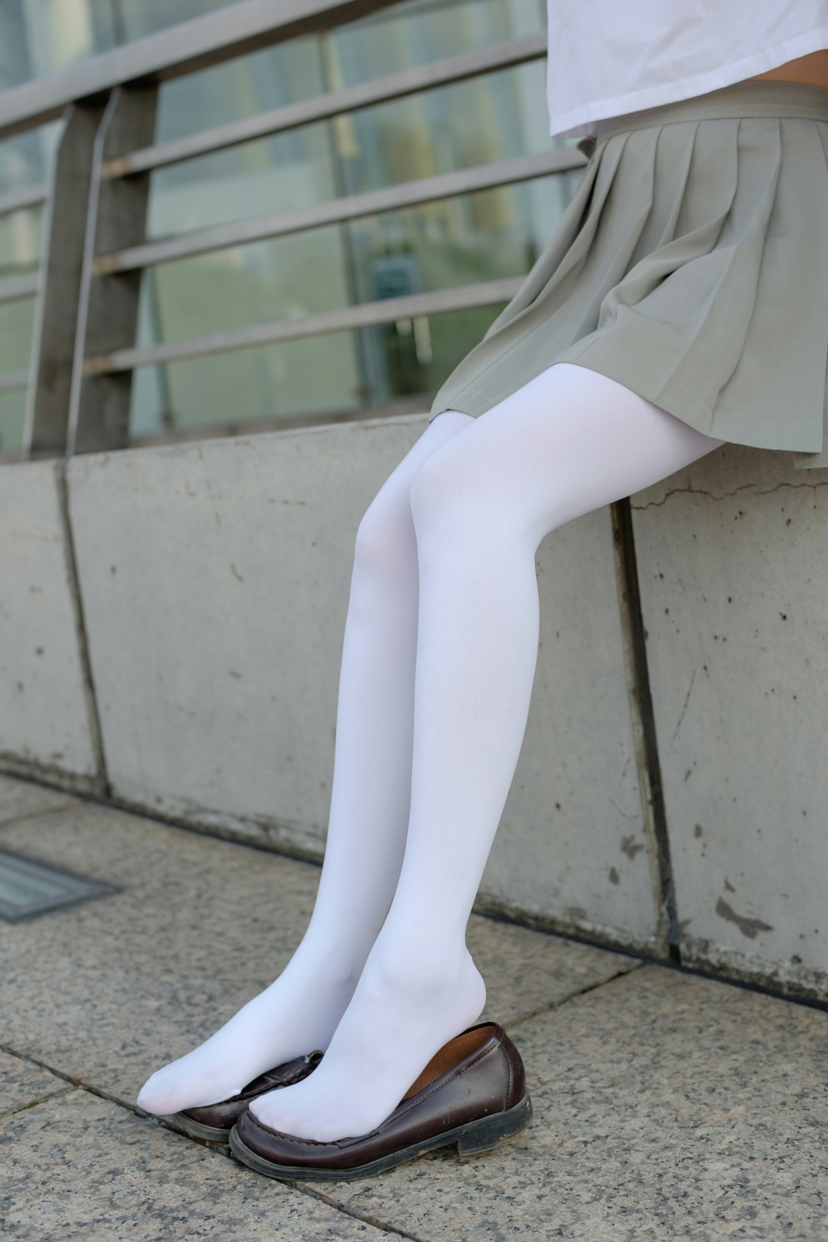 [森萝财团]R15-026JK白丝户外 – COSPLAY