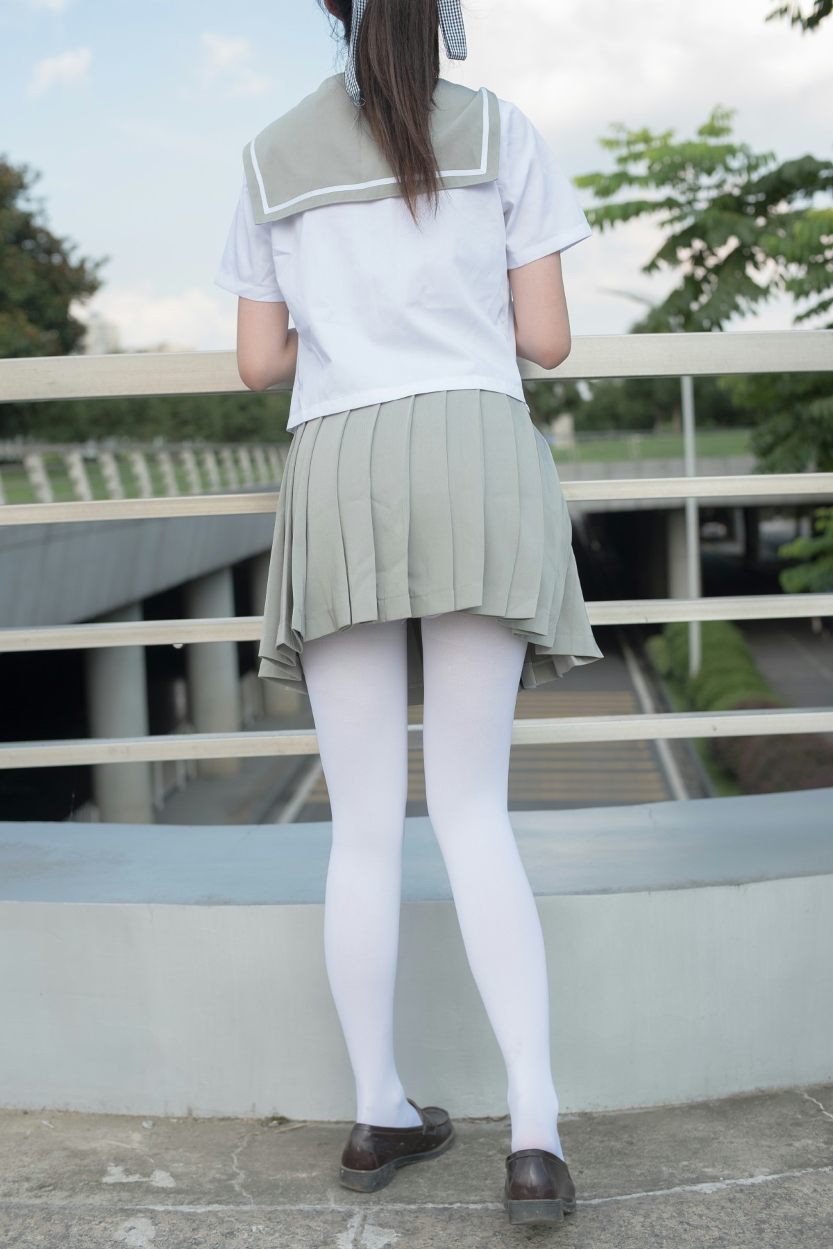 [森萝财团]R15-026JK白丝户外 – COSPLAY