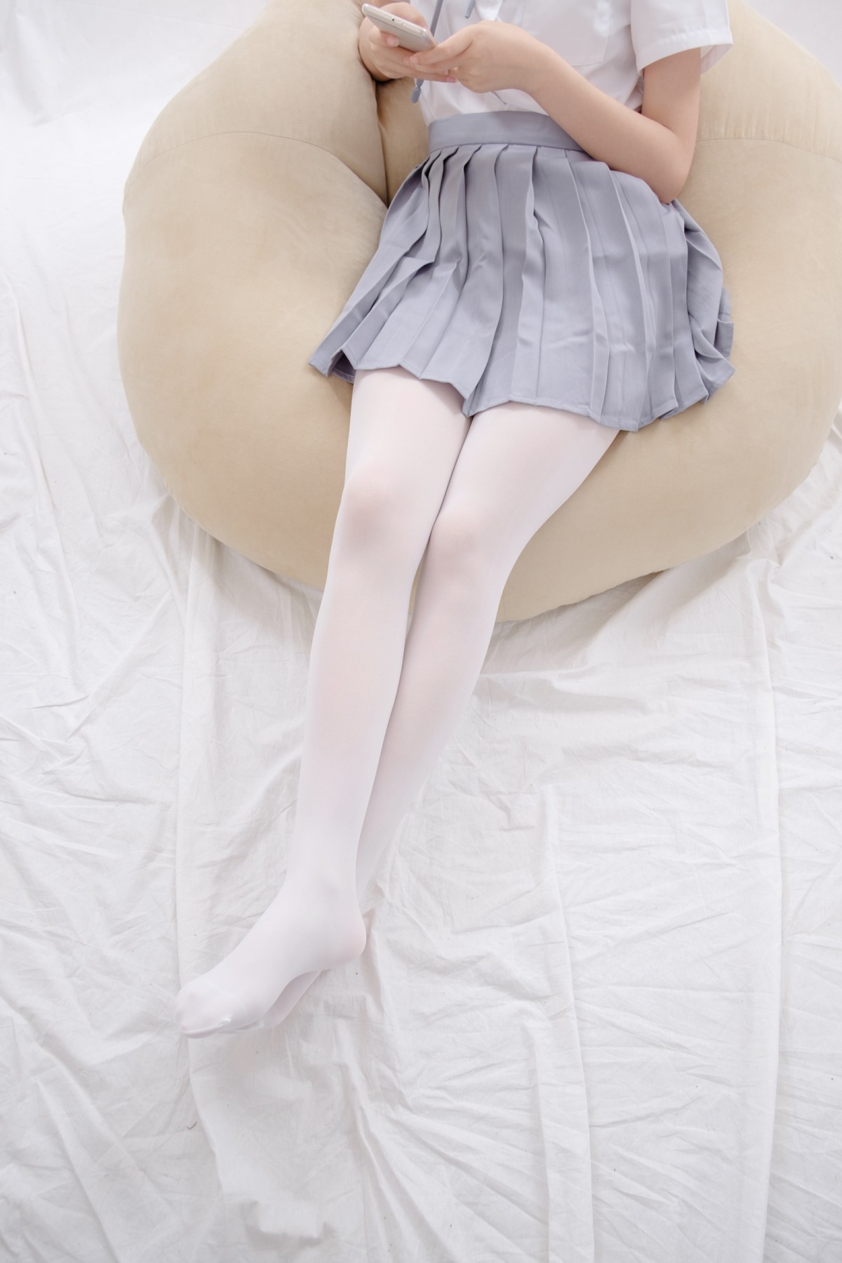[森萝财团]R15-025白丝足控 – COSPLAY