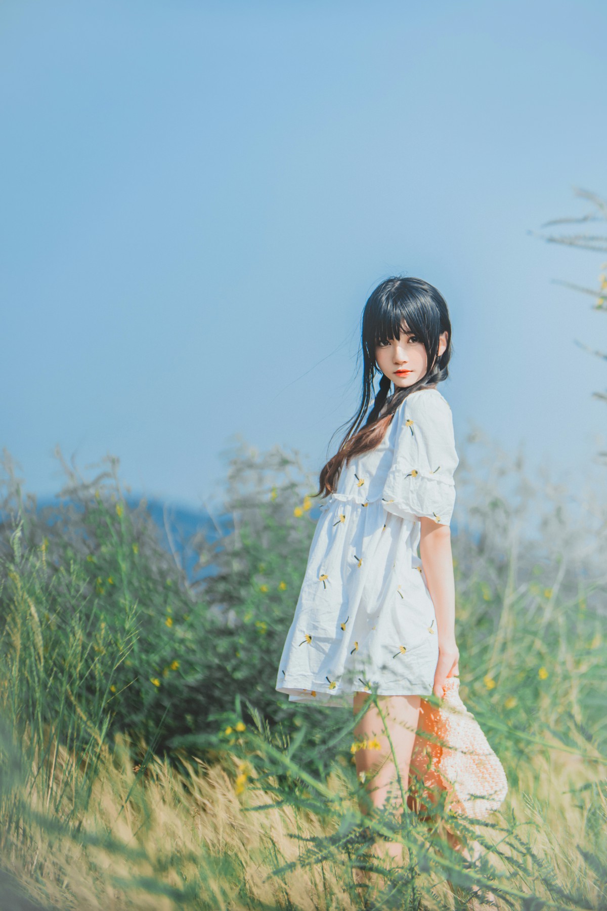 萝莉风COS 桜桃喵 – 田野 – COSPLAY