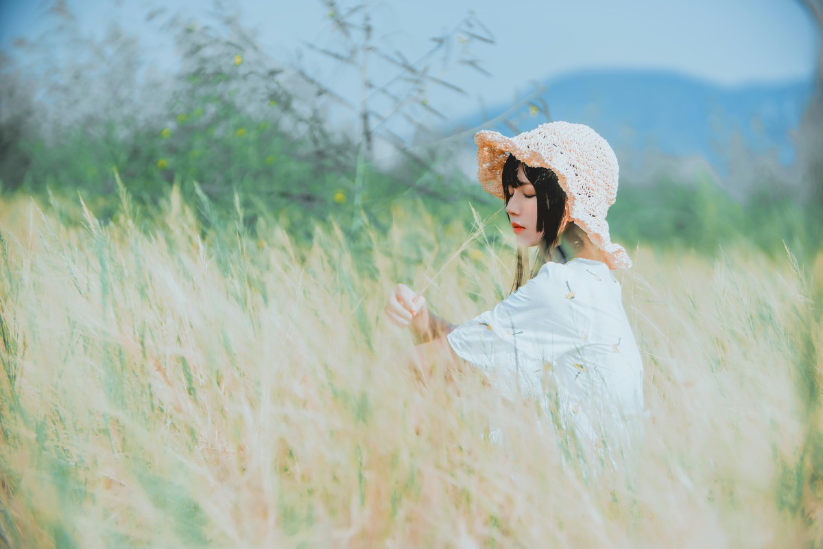 萝莉风COS 桜桃喵 – 田野 – COSPLAY