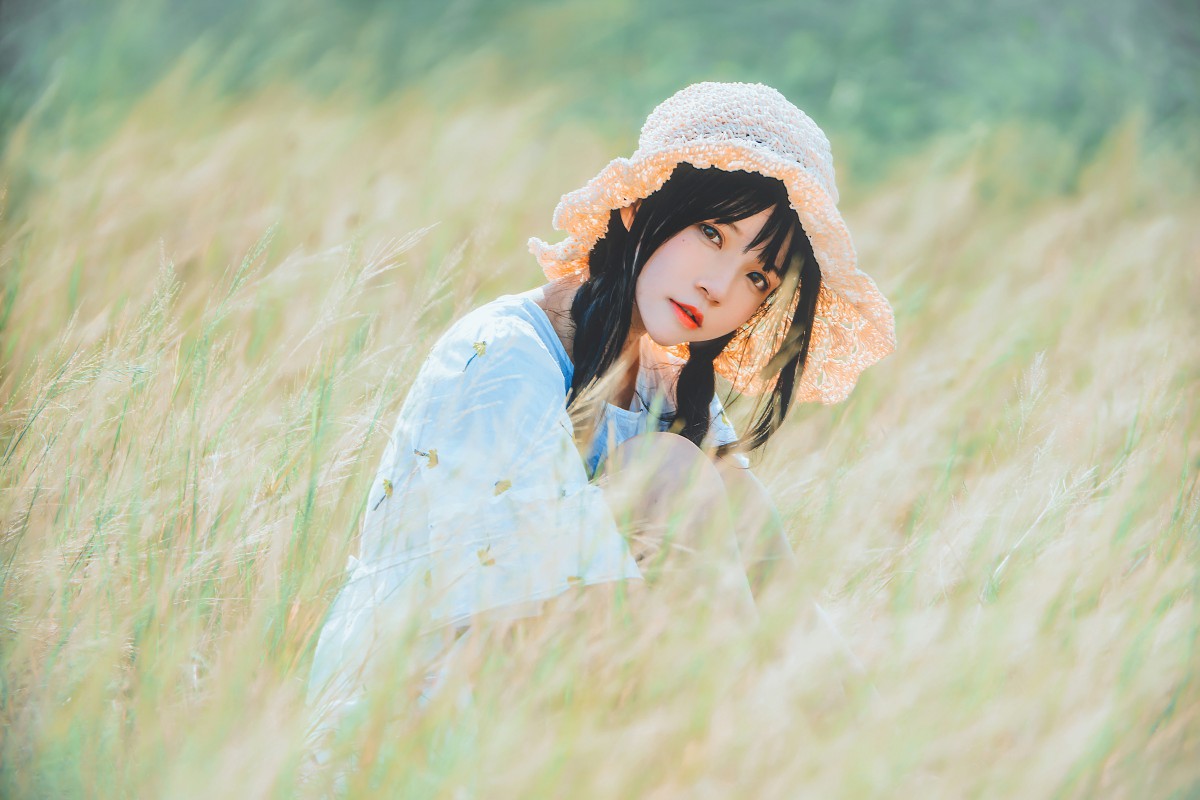 萝莉风COS 桜桃喵 – 田野 – COSPLAY