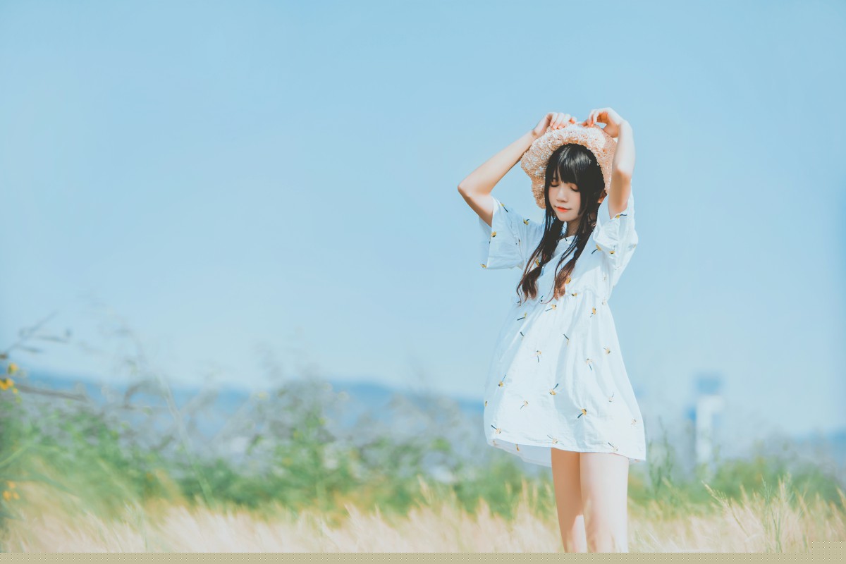 萝莉风COS 桜桃喵 – 田野 – COSPLAY