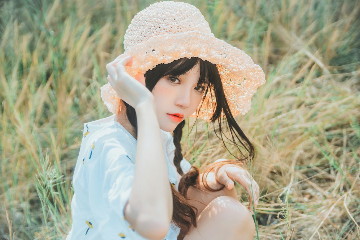 萝莉风COS 桜桃喵 – 田野 – COSPLAY