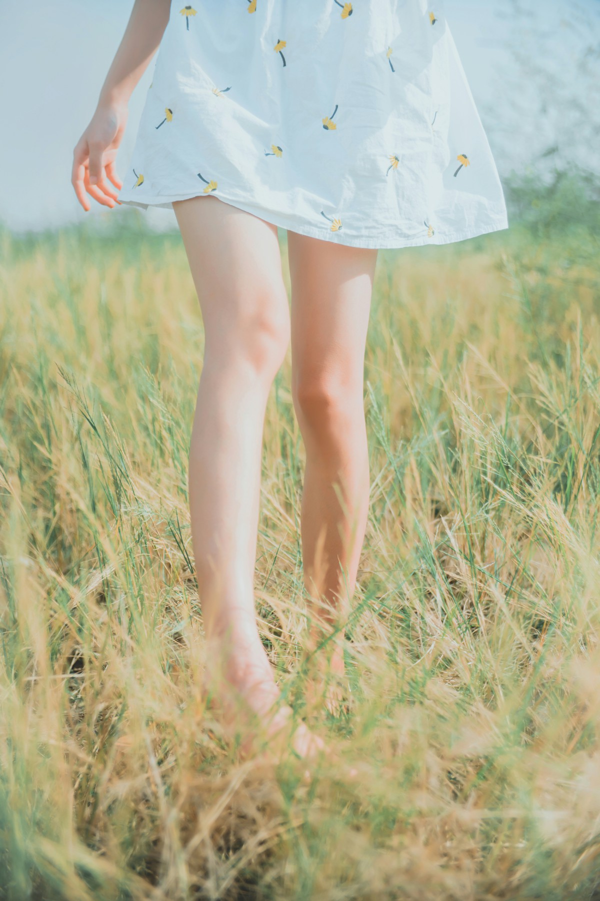 萝莉风COS 桜桃喵 – 田野 – COSPLAY