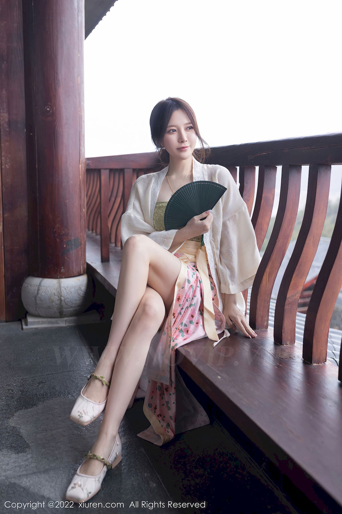 [秀人XiuRen] No.5130 模特鱼子酱Fish – 古装服饰+修长美腿云南旅拍