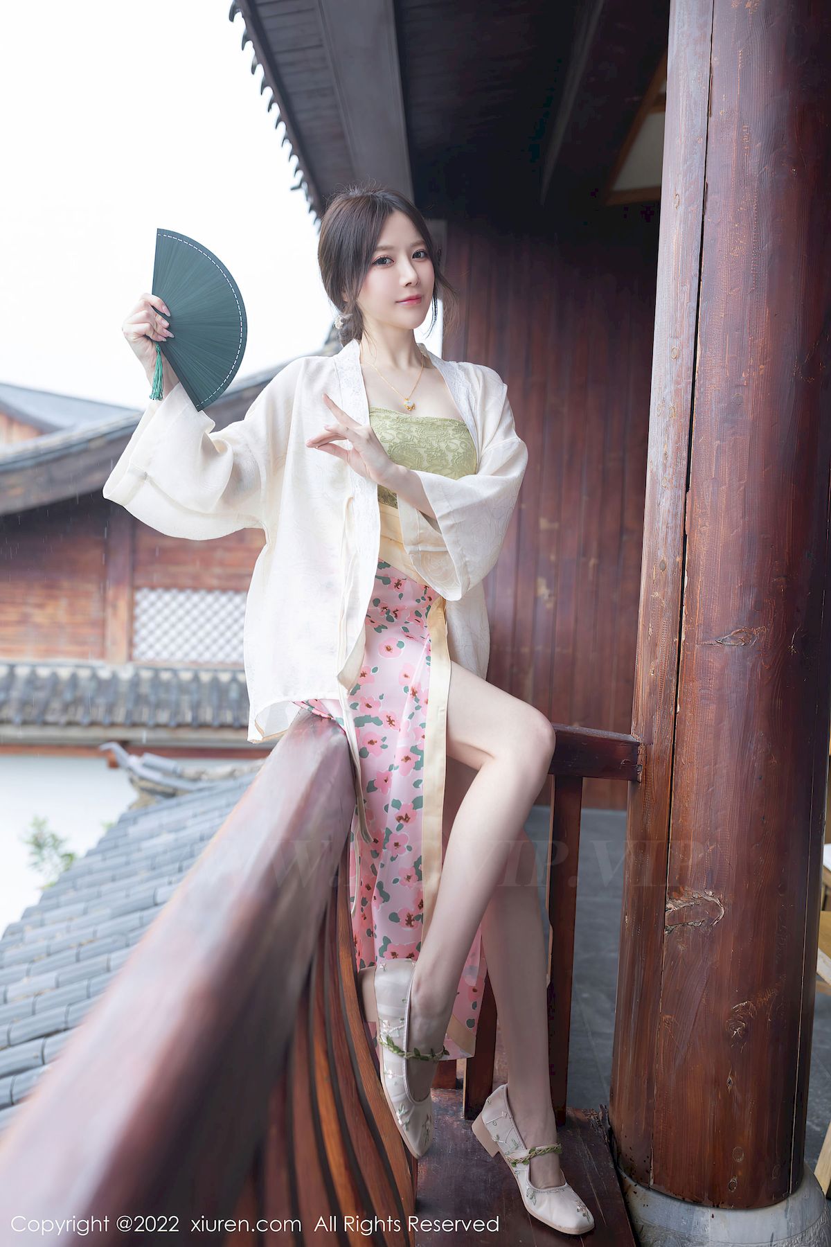 [秀人XiuRen] No.5130 模特鱼子酱Fish – 古装服饰+修长美腿云南旅拍