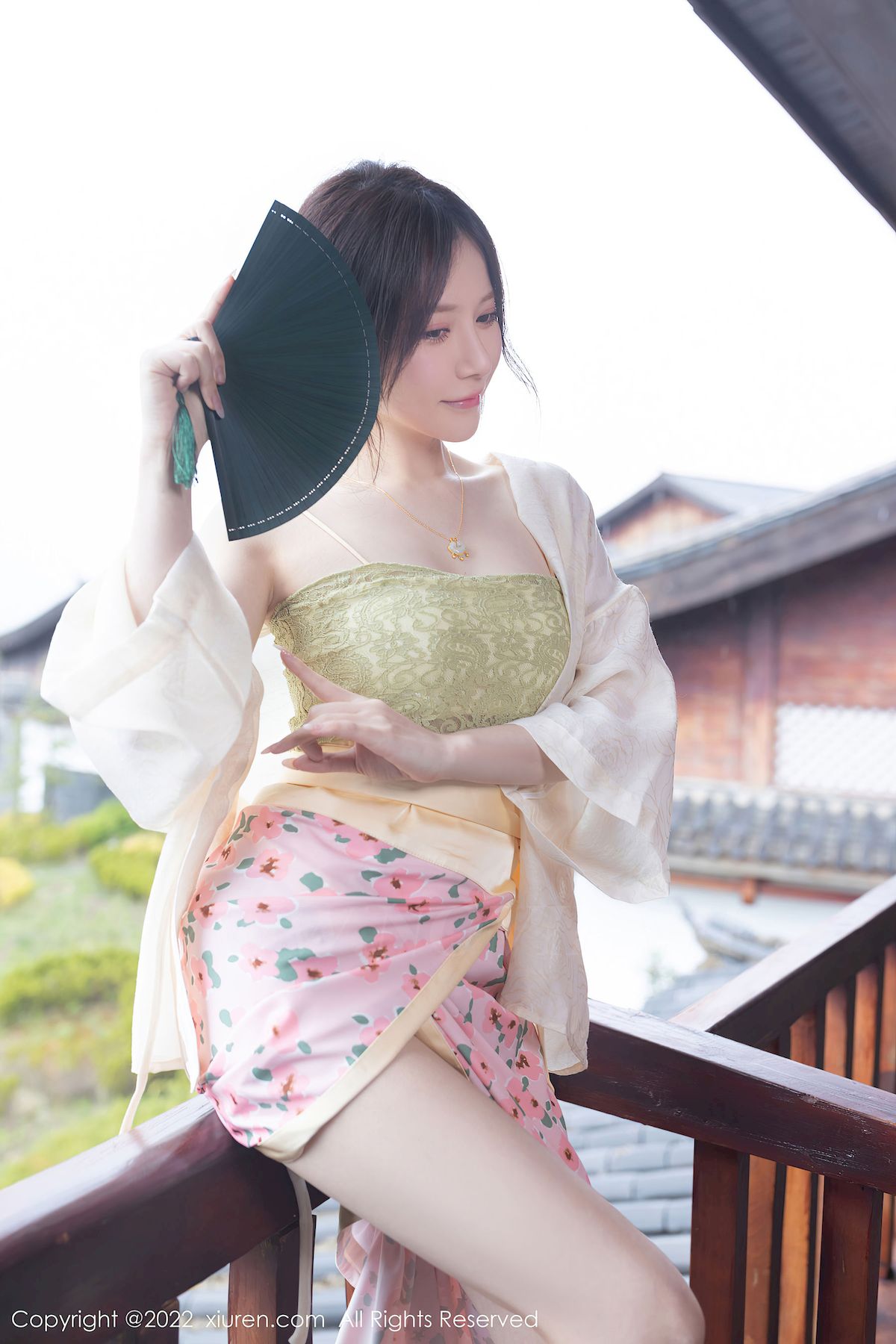 [秀人XiuRen] No.5130 模特鱼子酱Fish – 古装服饰+修长美腿云南旅拍