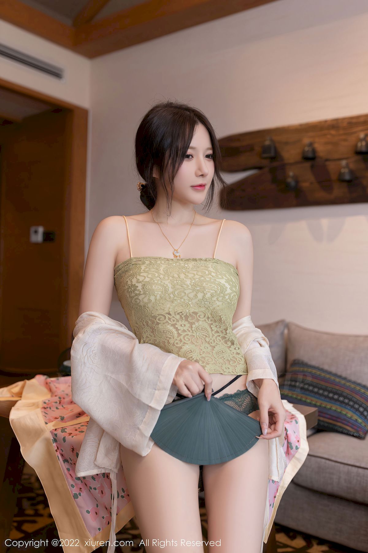 [秀人XiuRen] No.5130 模特鱼子酱Fish – 古装服饰+修长美腿云南旅拍