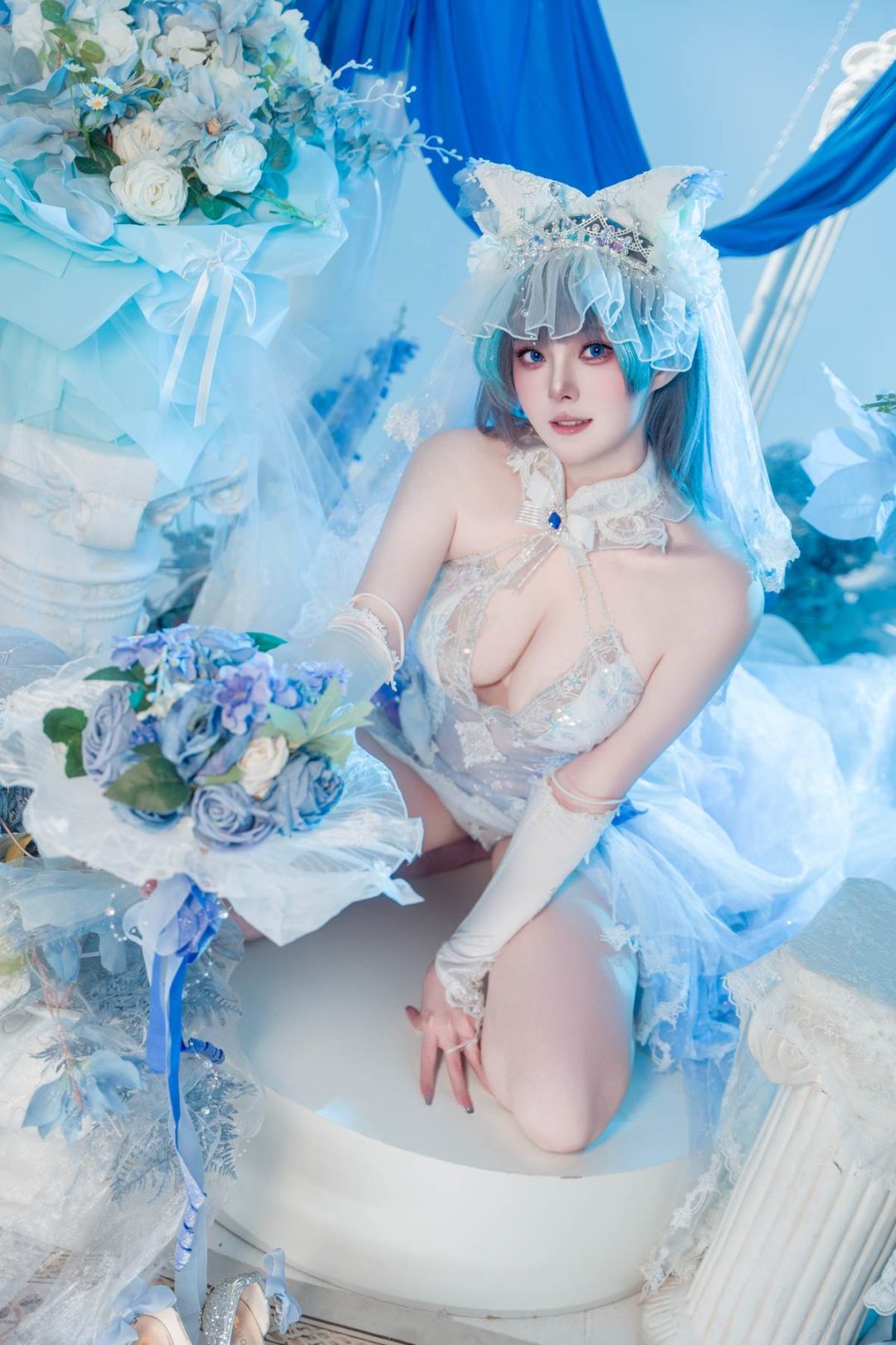 Natsuko夏夏子 – 碧蓝航线 柴郡婚纱：白色婚纱蕾丝内衣 巨乳美腿 70P