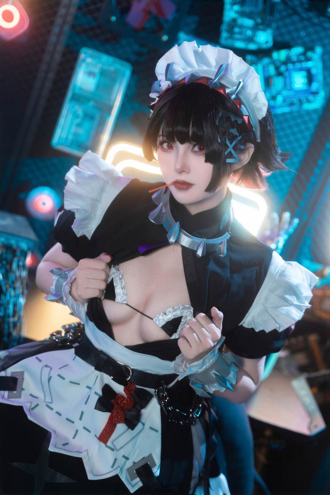 Natsuko夏夏子 – 绝区零 艾莲乔：鲨鱼女仆制服黑丝大尺度还原 93P4V