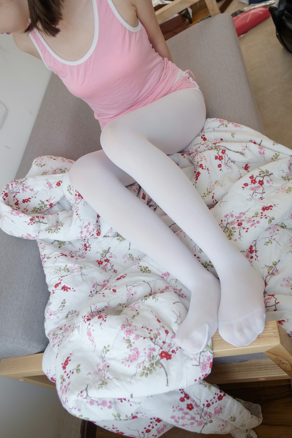 [森萝财团]R15-020萝莉白丝也诱人 – COSPLAY