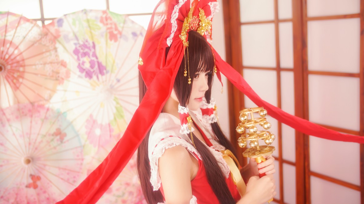 萝莉风COS 桜桃喵 – 灵梦 新年快乐 – COSPLAY
