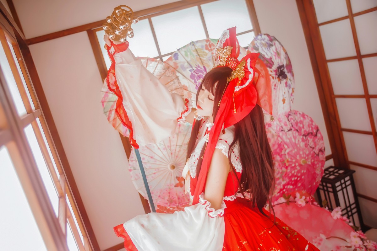 萝莉风COS 桜桃喵 – 灵梦 新年快乐 – COSPLAY