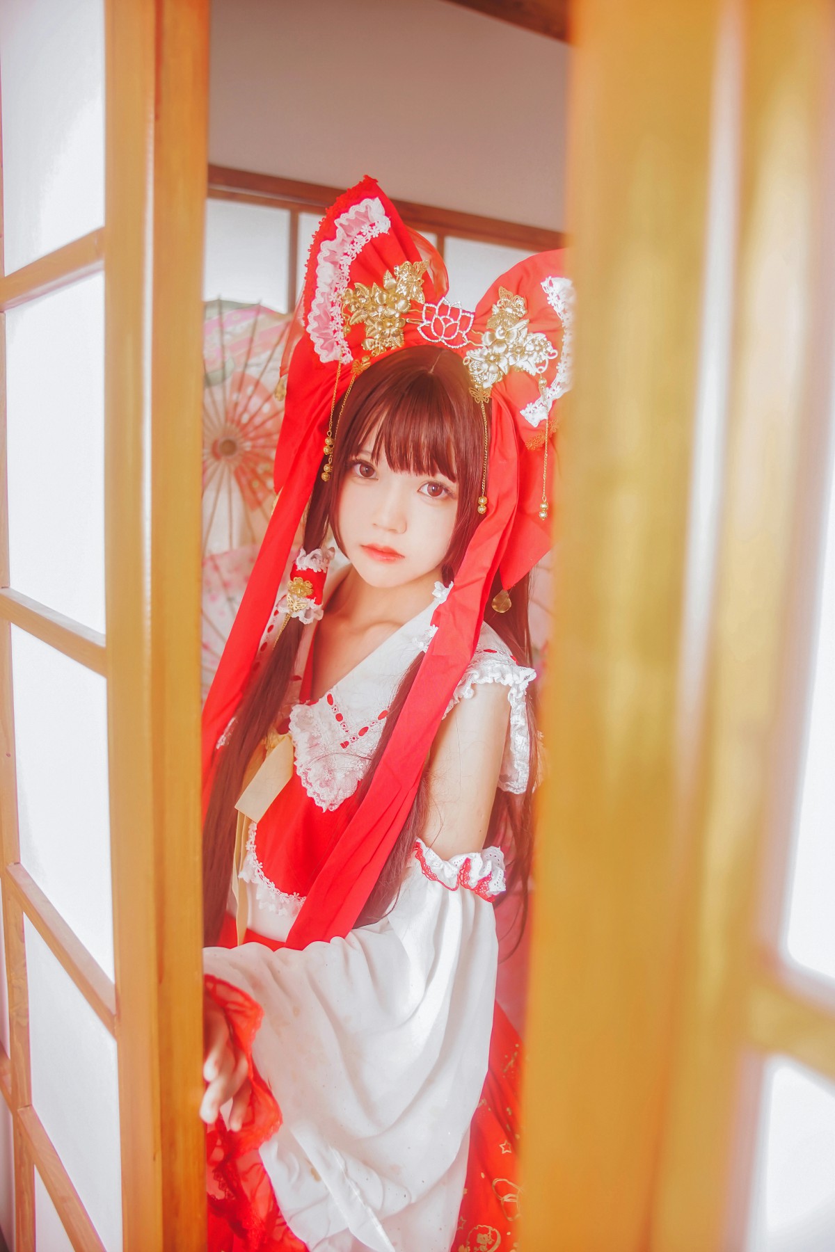 萝莉风COS 桜桃喵 – 灵梦 新年快乐 – COSPLAY