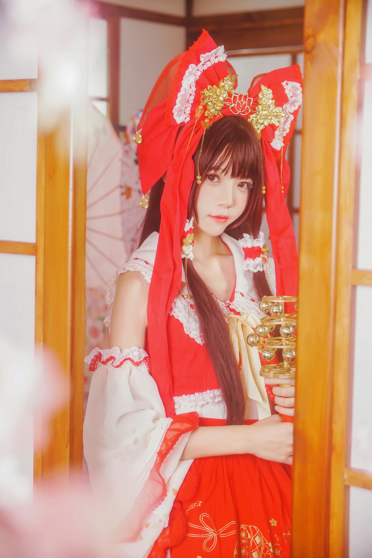 萝莉风COS 桜桃喵 – 灵梦 新年快乐 – COSPLAY