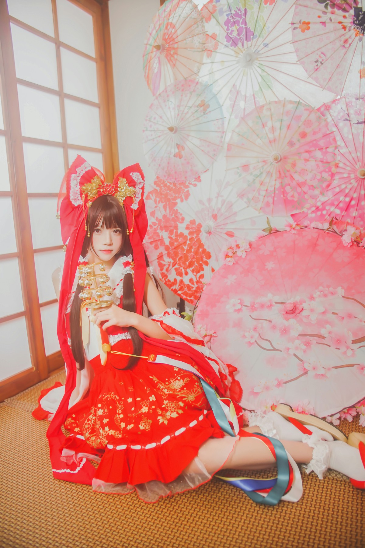 萝莉风COS 桜桃喵 – 灵梦 新年快乐 – COSPLAY