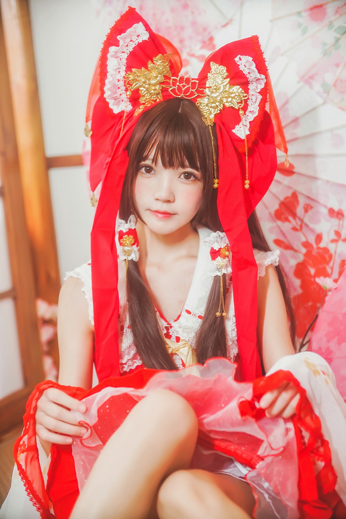 萝莉风COS 桜桃喵 – 灵梦 新年快乐 – COSPLAY