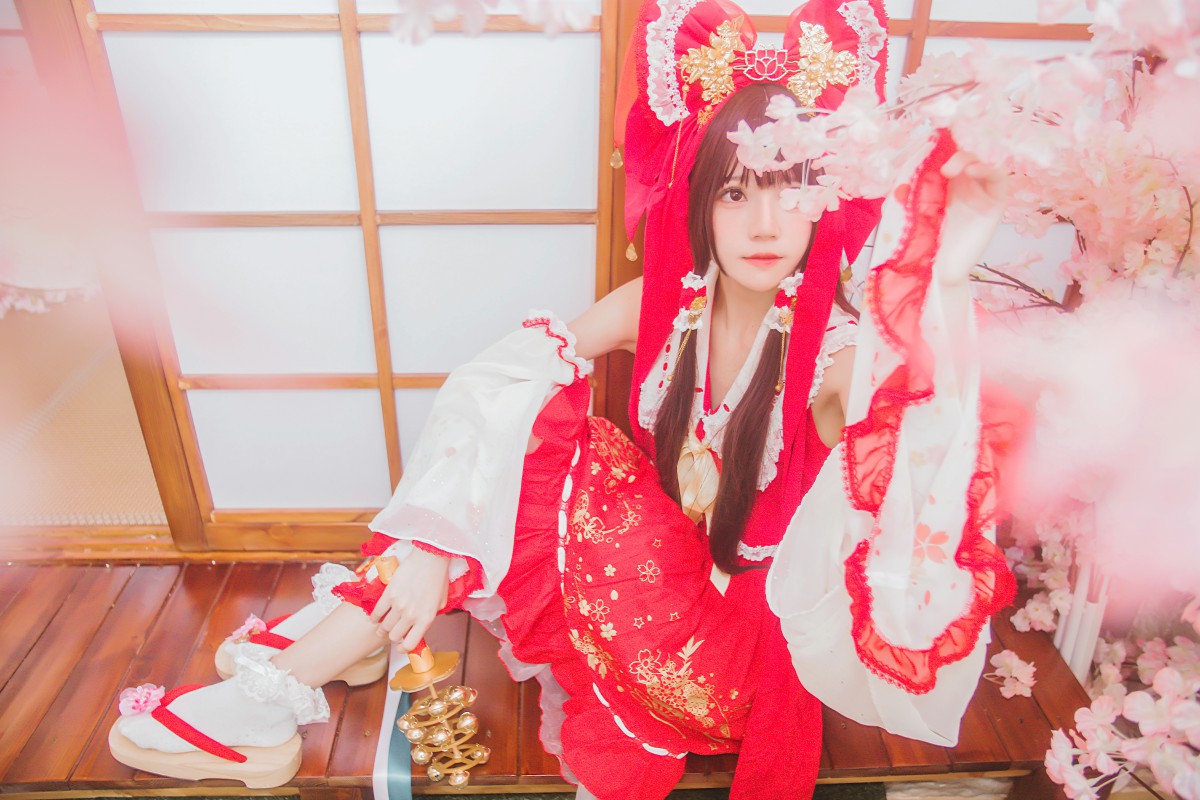 萝莉风COS 桜桃喵 – 灵梦 新年快乐 – COSPLAY