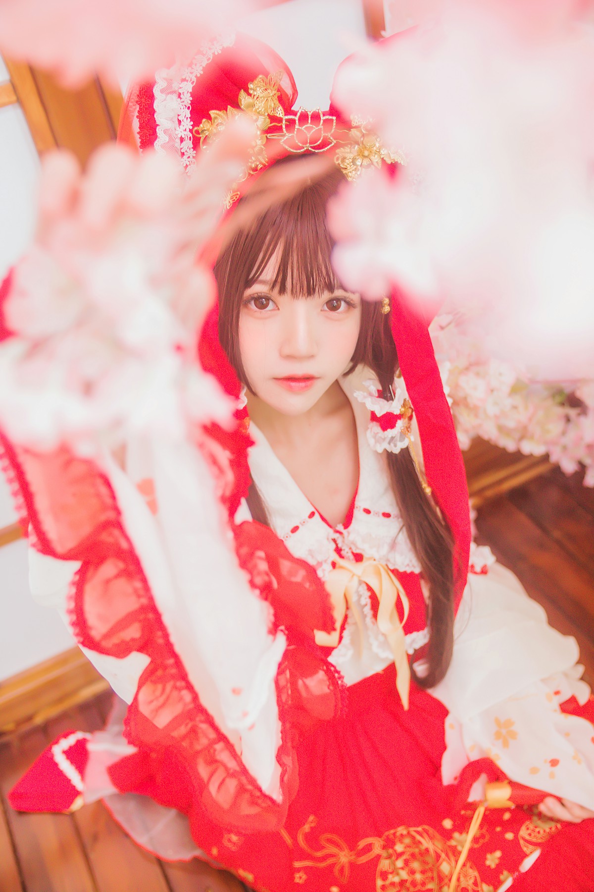萝莉风COS 桜桃喵 – 灵梦 新年快乐 – COSPLAY
