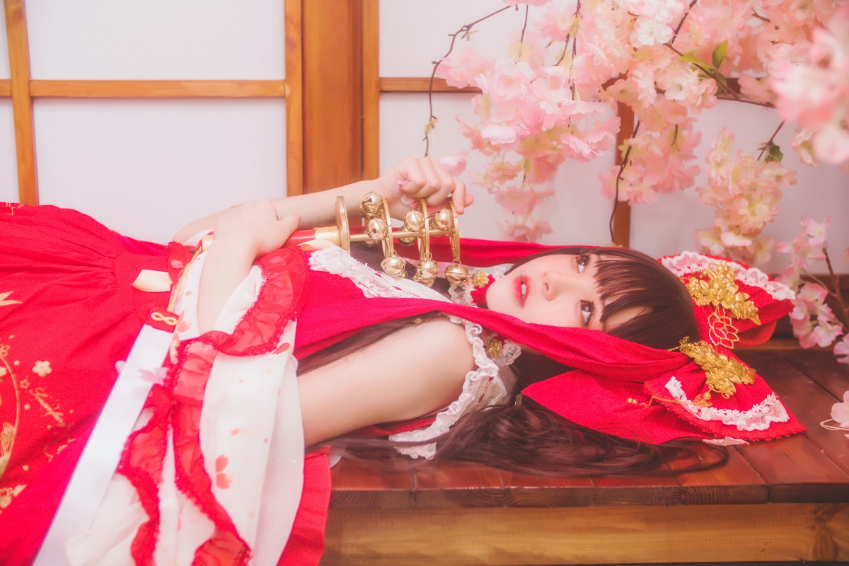 萝莉风COS 桜桃喵 – 灵梦 新年快乐 – COSPLAY