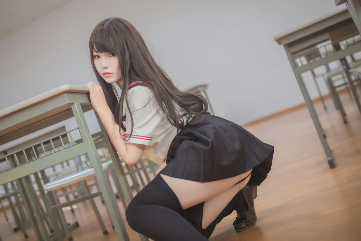性感人气COSER Yoko宅夏Cos – 黑丝JK – COSPLAY
