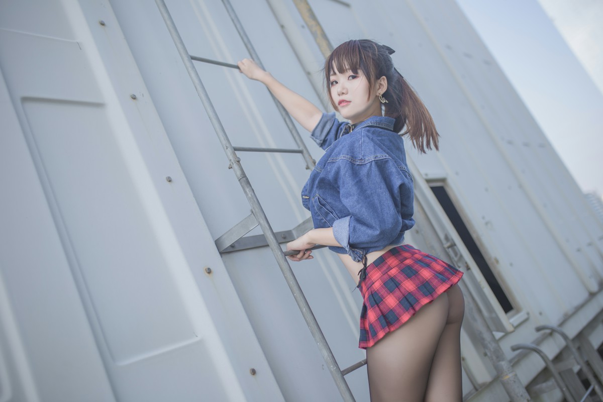 性感人气COSER Yoko宅夏Cos – 红色格子 – COSPLAY