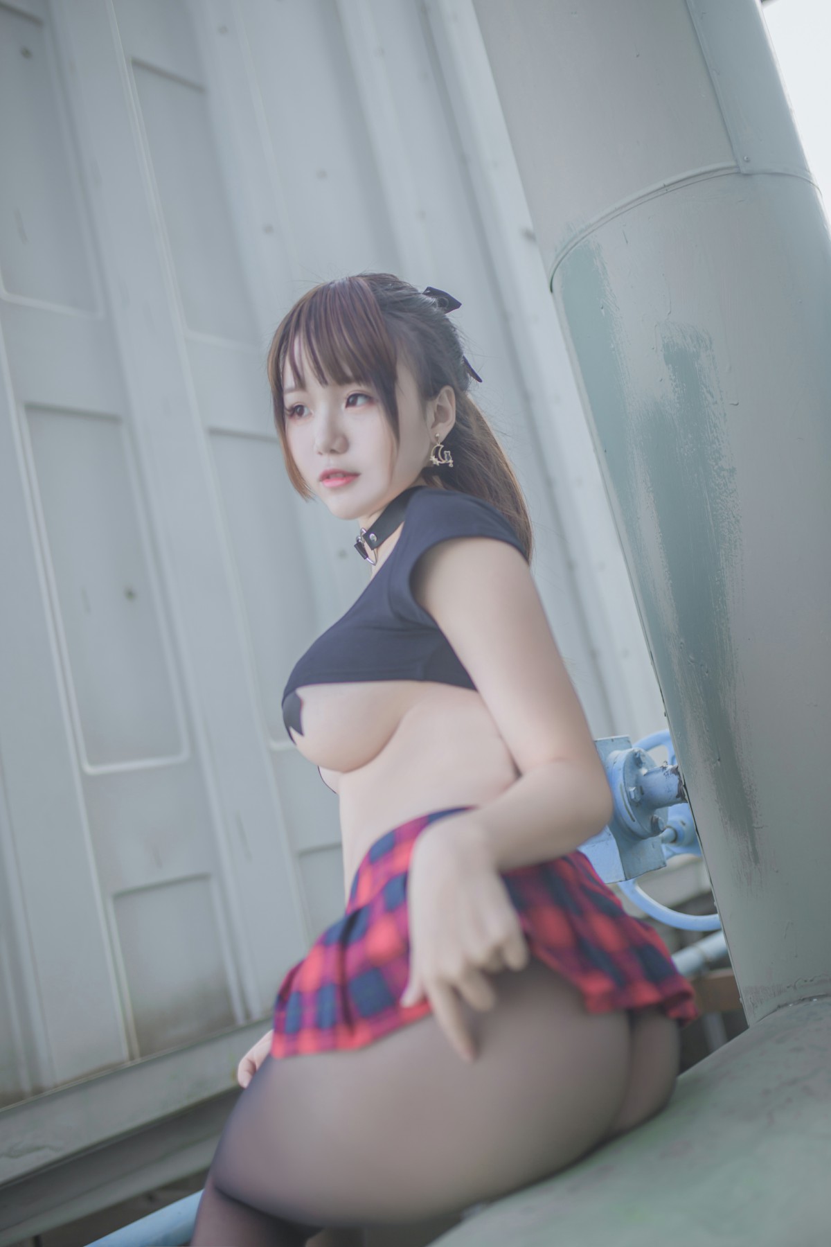 性感人气COSER Yoko宅夏Cos – 红色格子 – COSPLAY