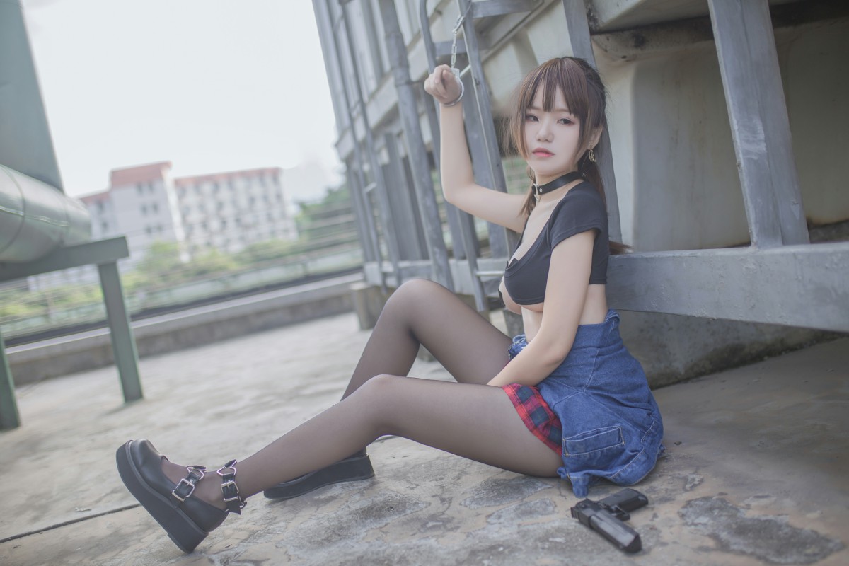 性感人气COSER Yoko宅夏Cos – 红色格子 – COSPLAY