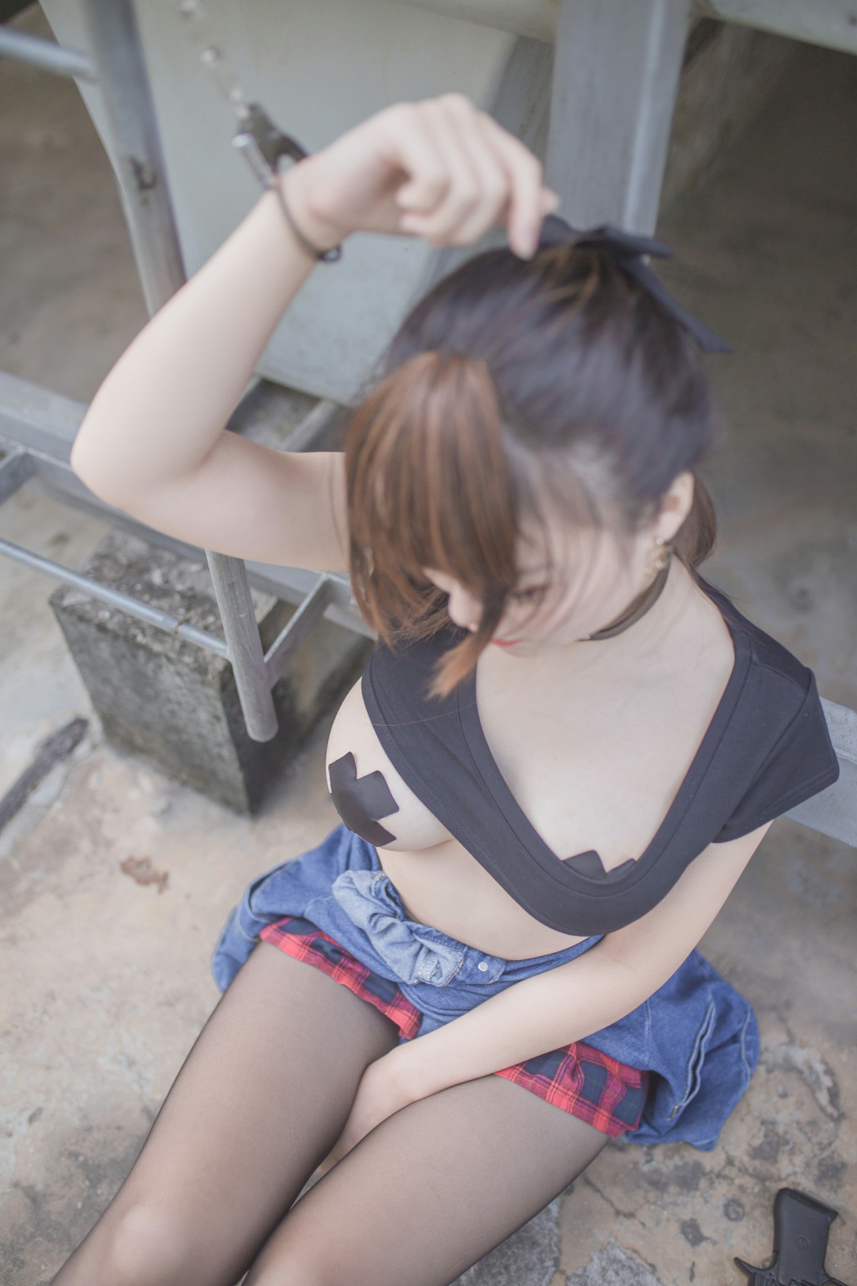 性感人气COSER Yoko宅夏Cos – 红色格子 – COSPLAY