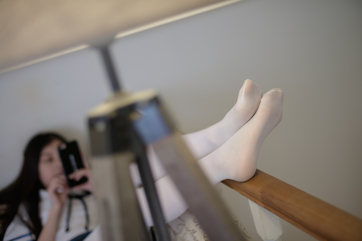 [森萝财团]R15-021无法控制的白丝情结 – COSPLAY