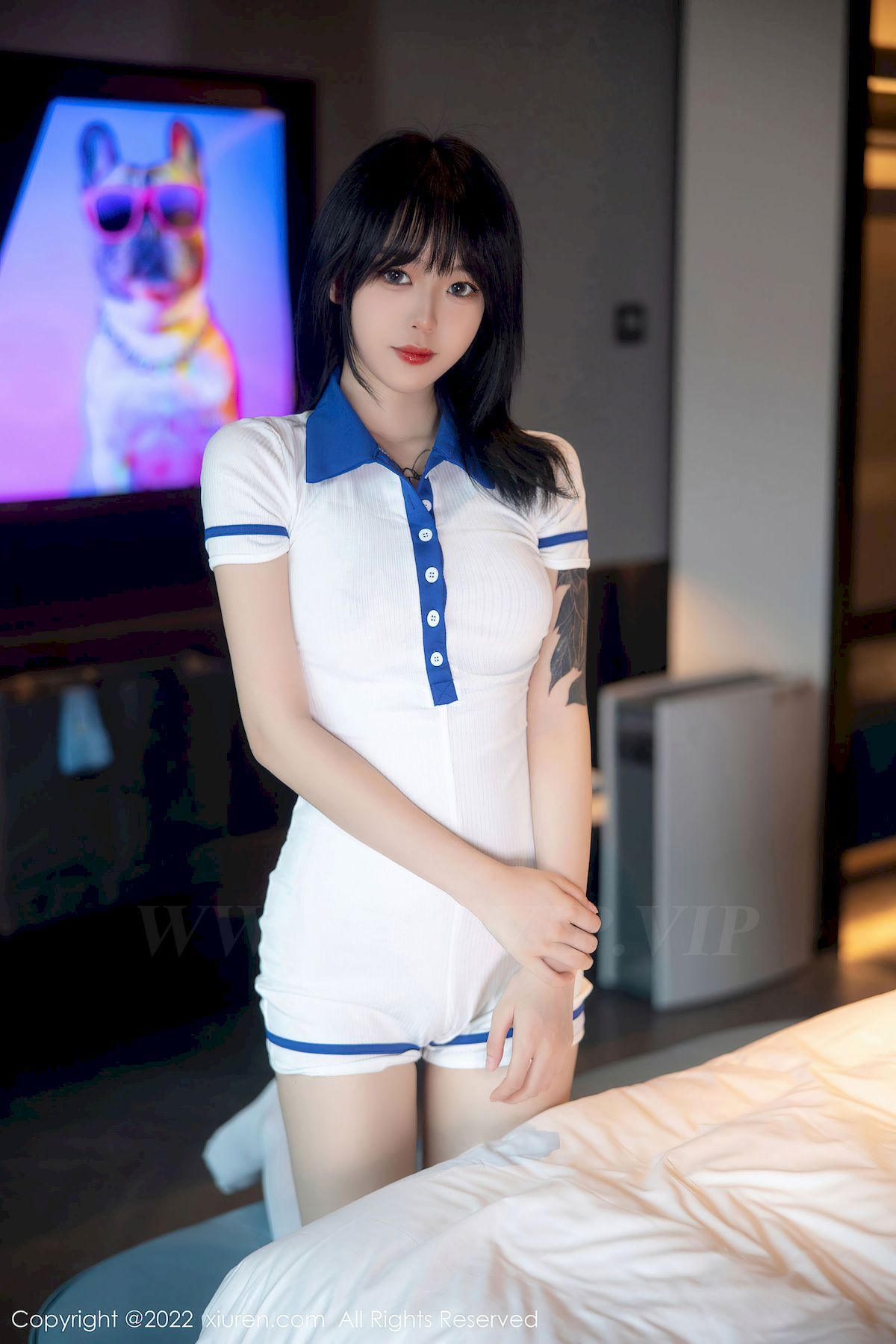 [秀人Xiuren] No.5291 模特奶瓶子 – 水手服饰+白色长袜性感写真