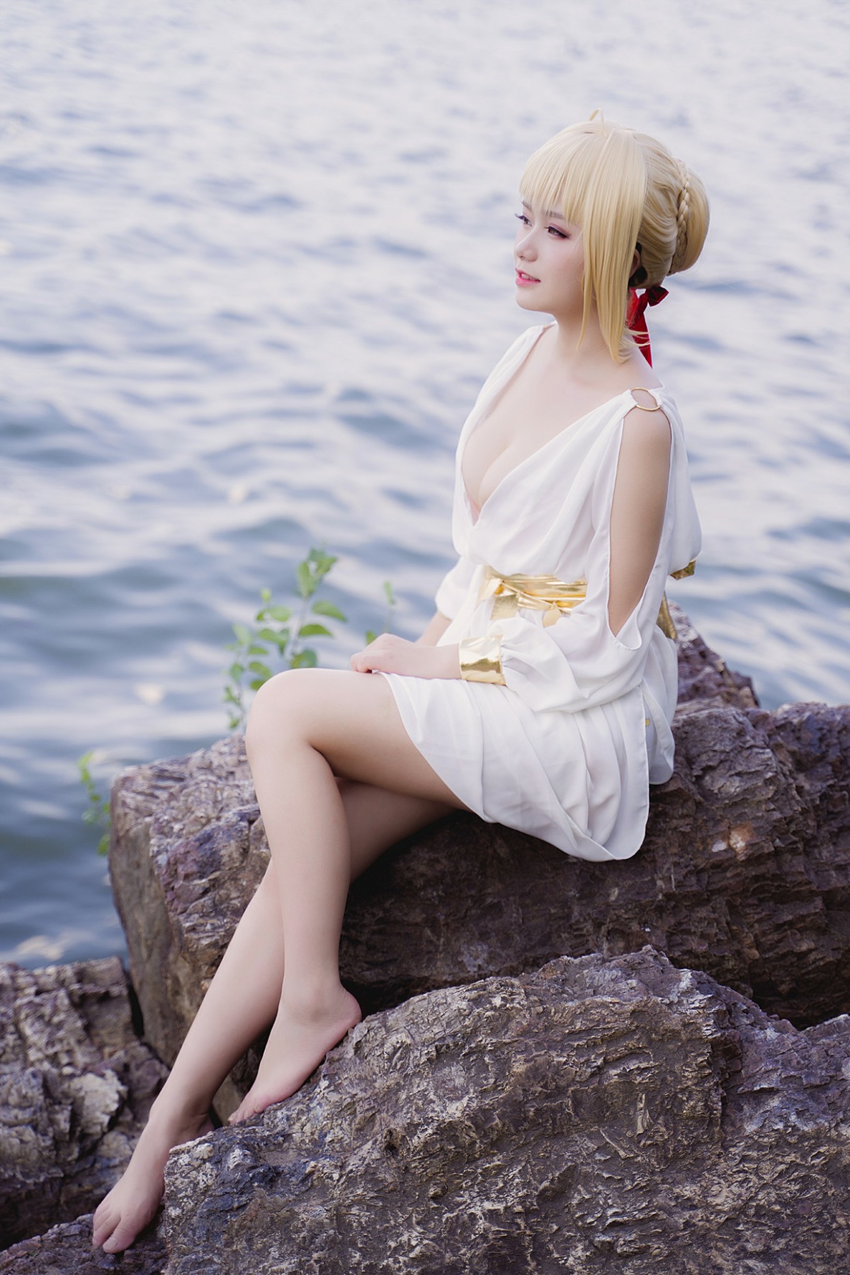 甜美女神 白裙飘逸难以抵挡的诱惑 – COSPLAY