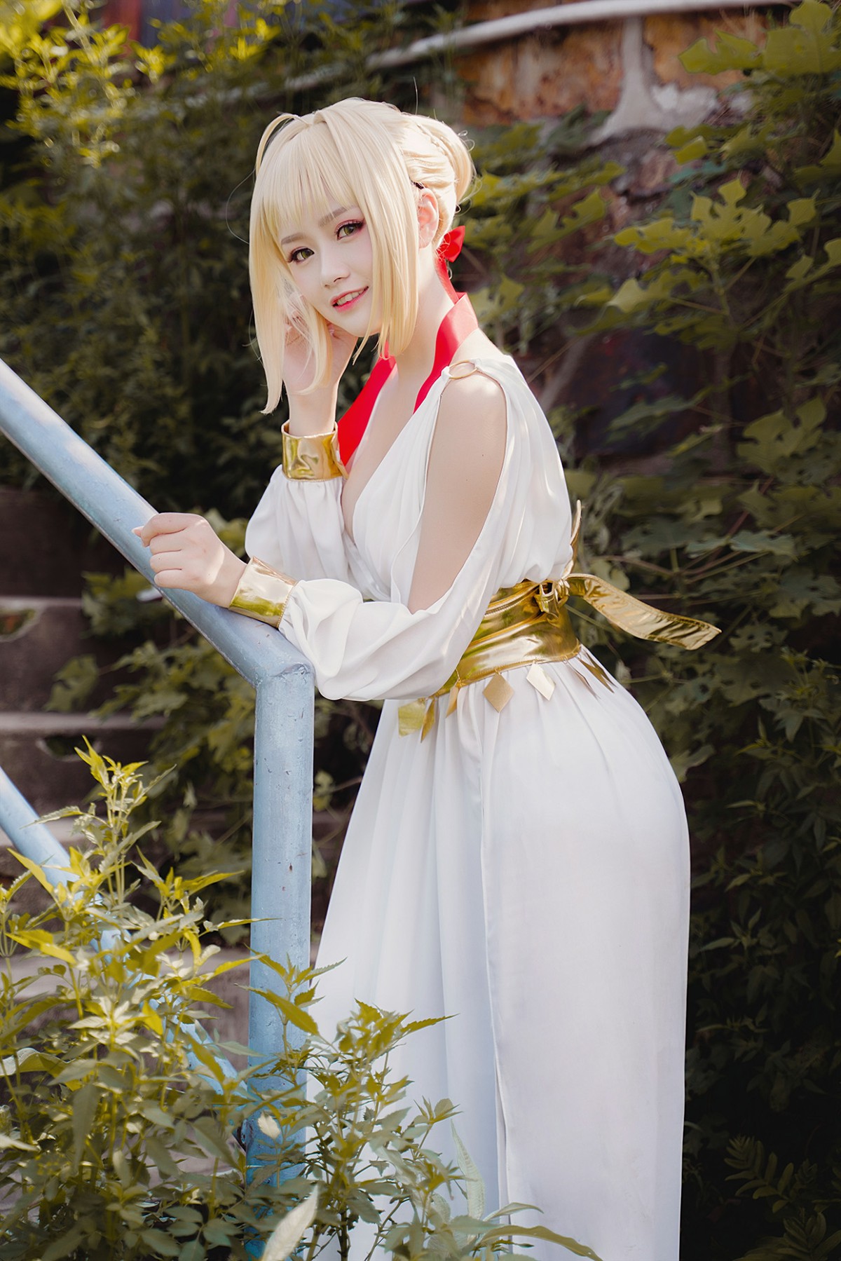 甜美女神 白裙飘逸难以抵挡的诱惑 – COSPLAY
