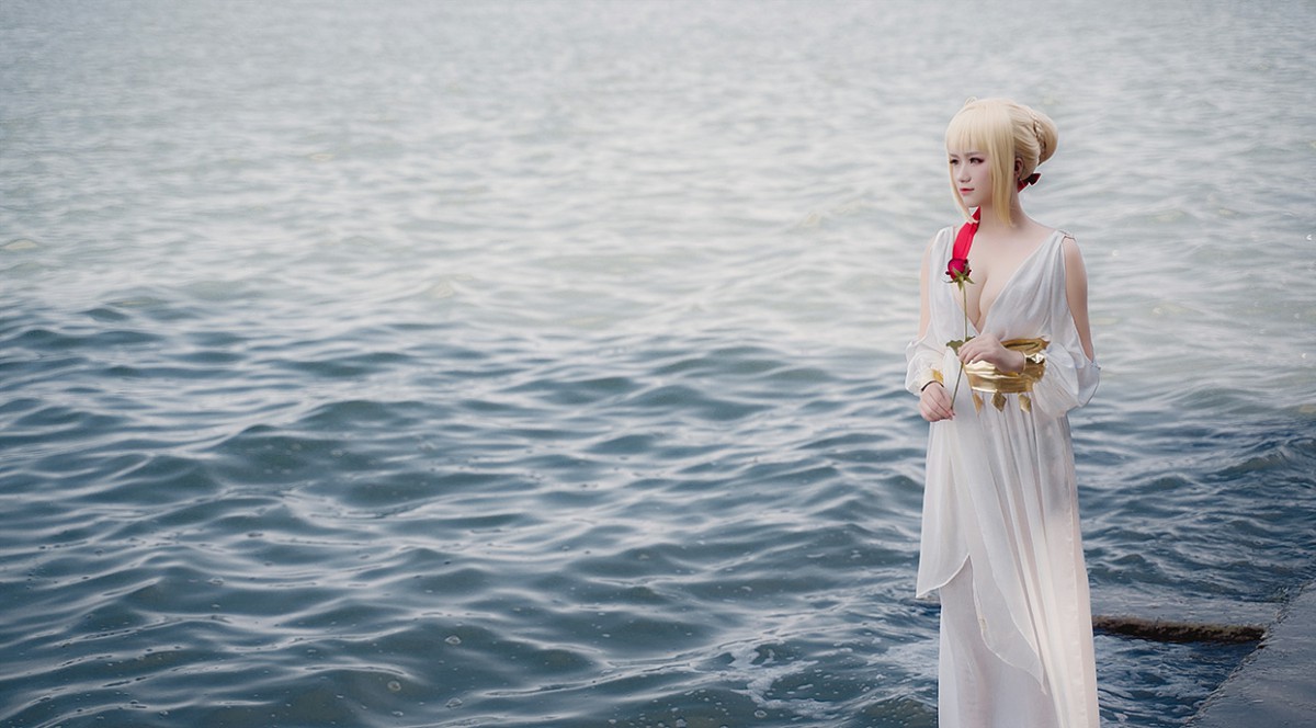 甜美女神 白裙飘逸难以抵挡的诱惑 – COSPLAY
