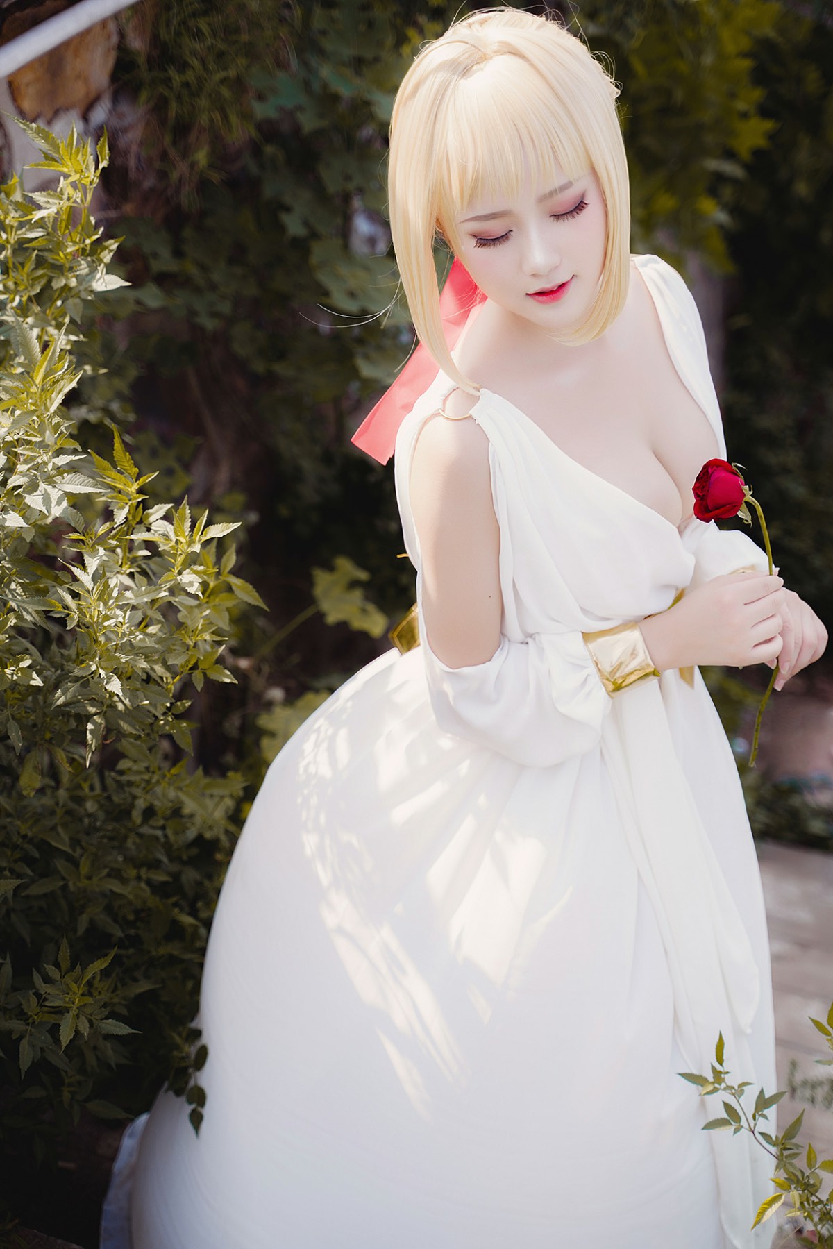 甜美女神 白裙飘逸难以抵挡的诱惑 – COSPLAY