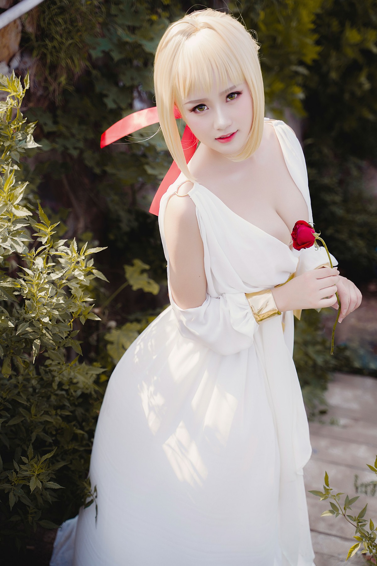甜美女神 白裙飘逸难以抵挡的诱惑 – COSPLAY