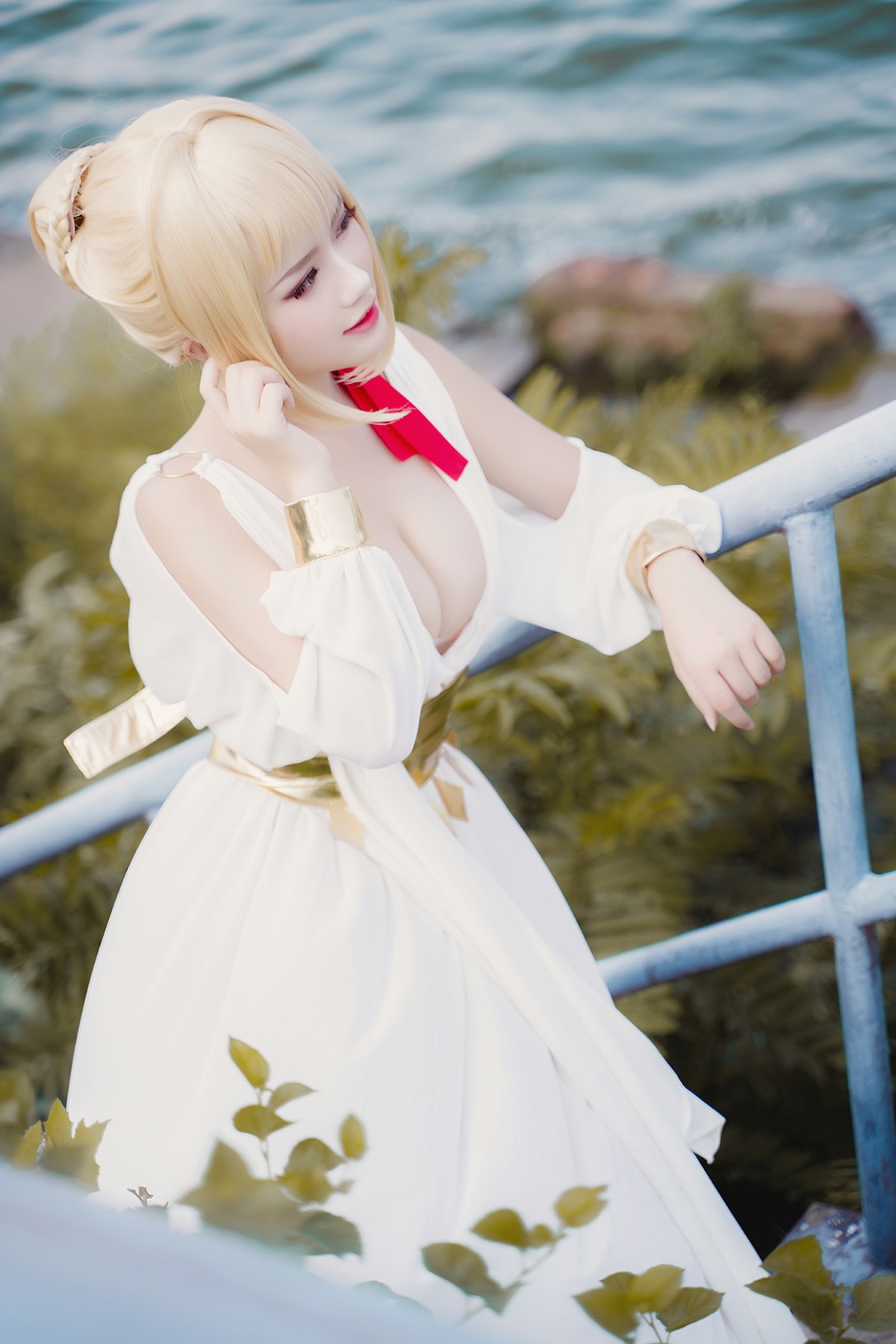 甜美女神 白裙飘逸难以抵挡的诱惑 – COSPLAY