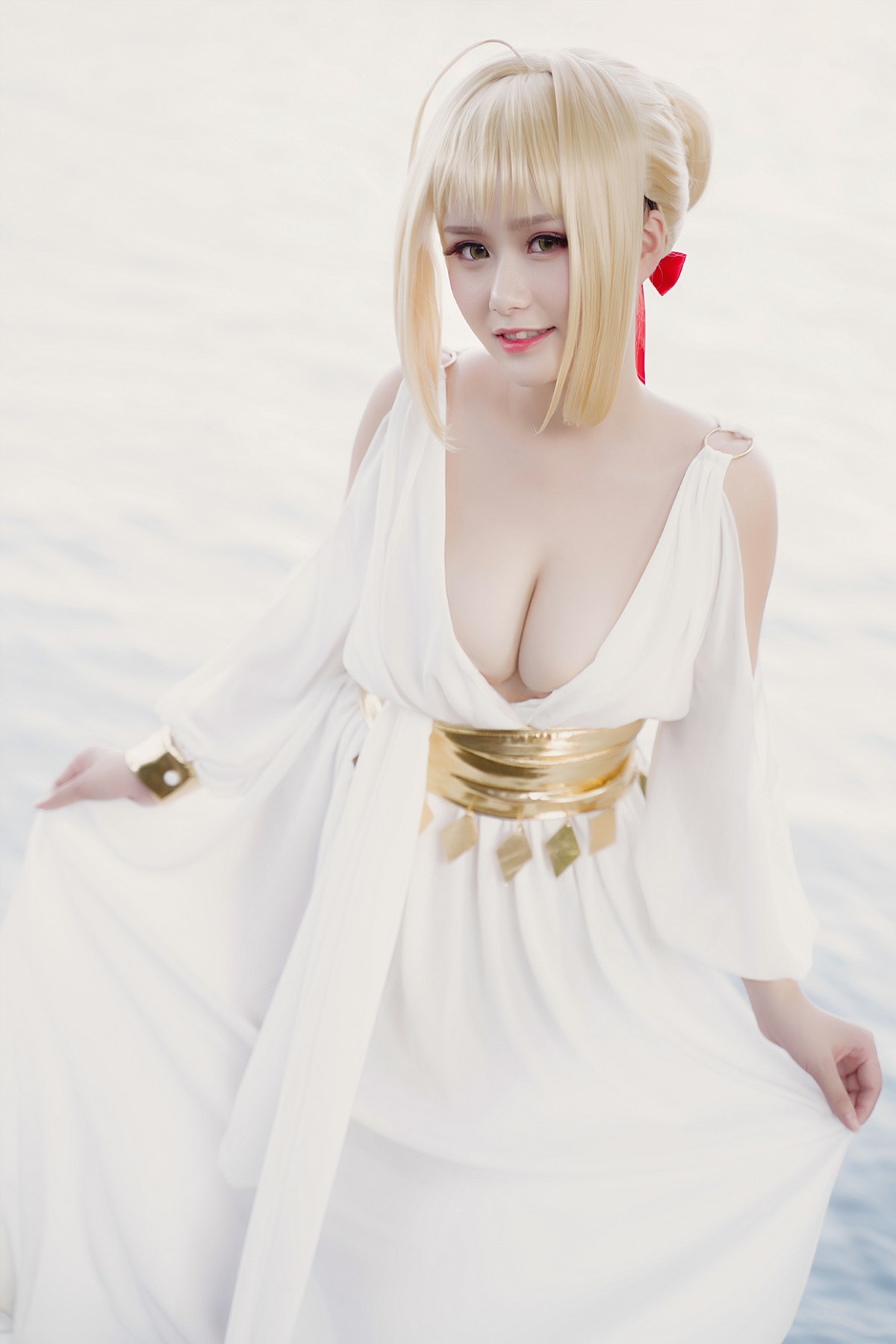 甜美女神 白裙飘逸难以抵挡的诱惑 – COSPLAY