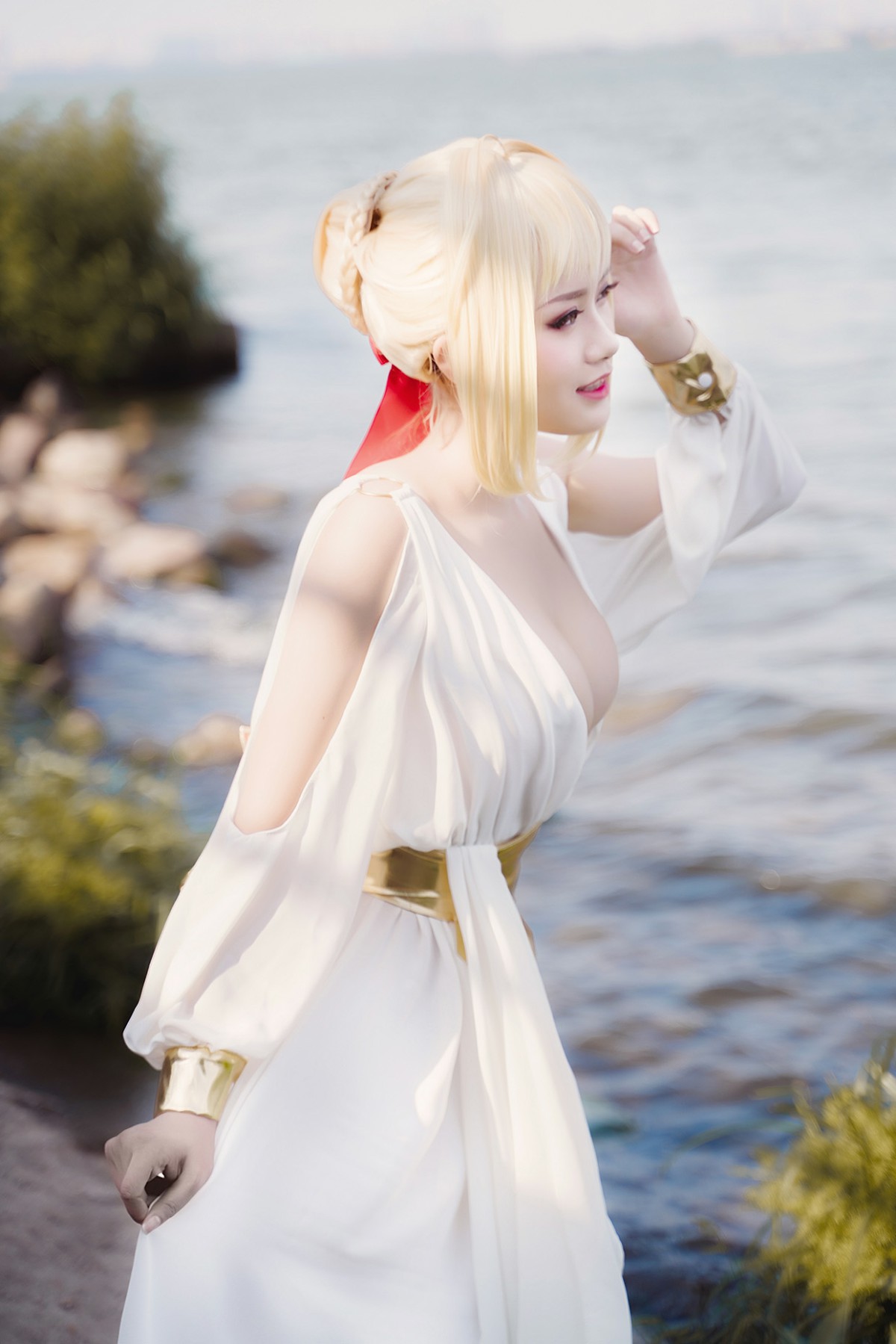 甜美女神 白裙飘逸难以抵挡的诱惑 – COSPLAY