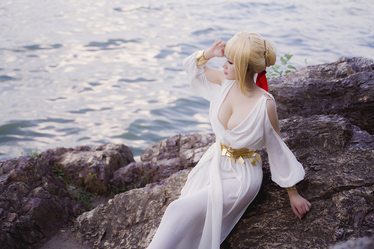 甜美女神 白裙飘逸难以抵挡的诱惑 – COSPLAY