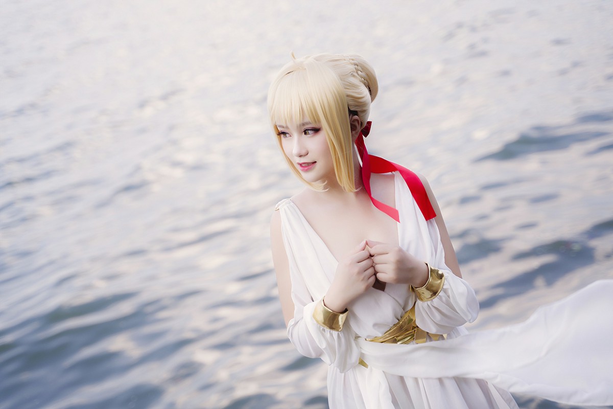 甜美女神 白裙飘逸难以抵挡的诱惑 – COSPLAY