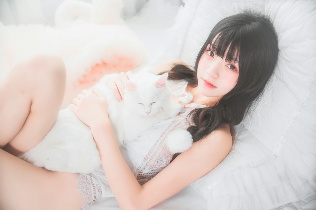 萝莉风COS 桜桃喵 – 纯白私房 – COSPLAY