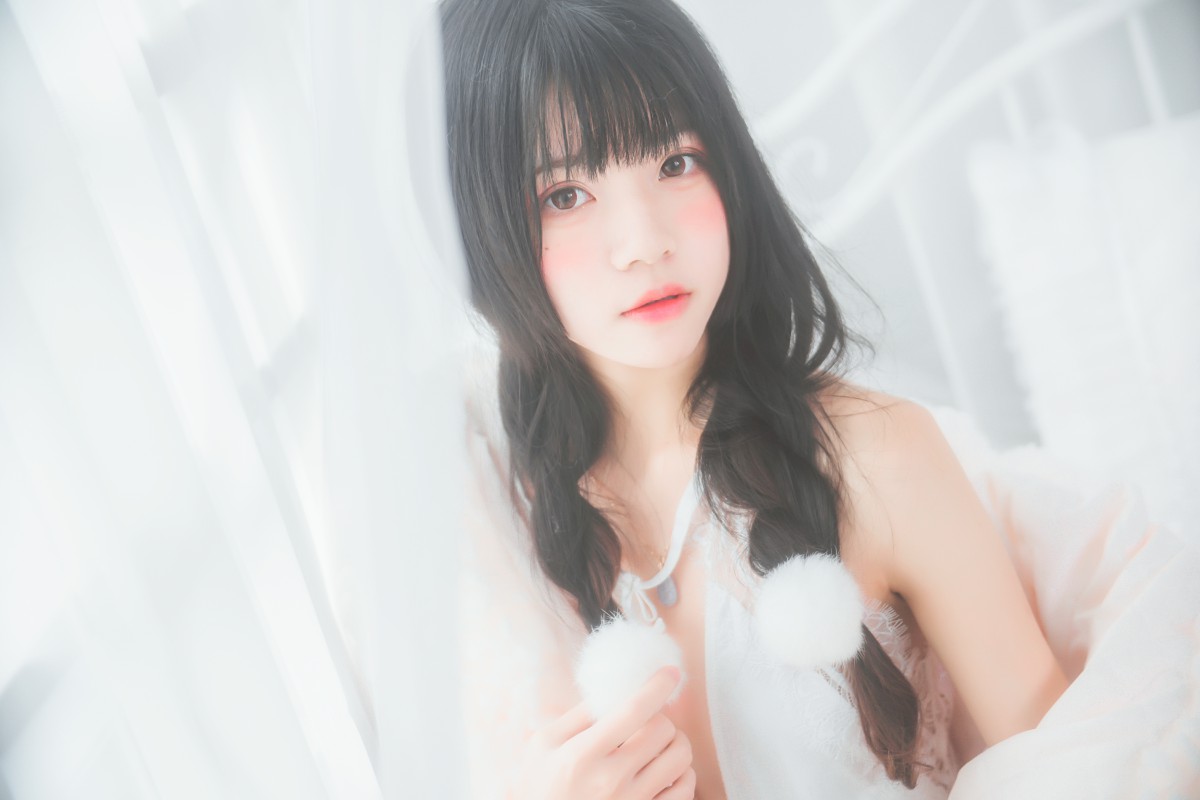 萝莉风COS 桜桃喵 – 纯白私房 – COSPLAY