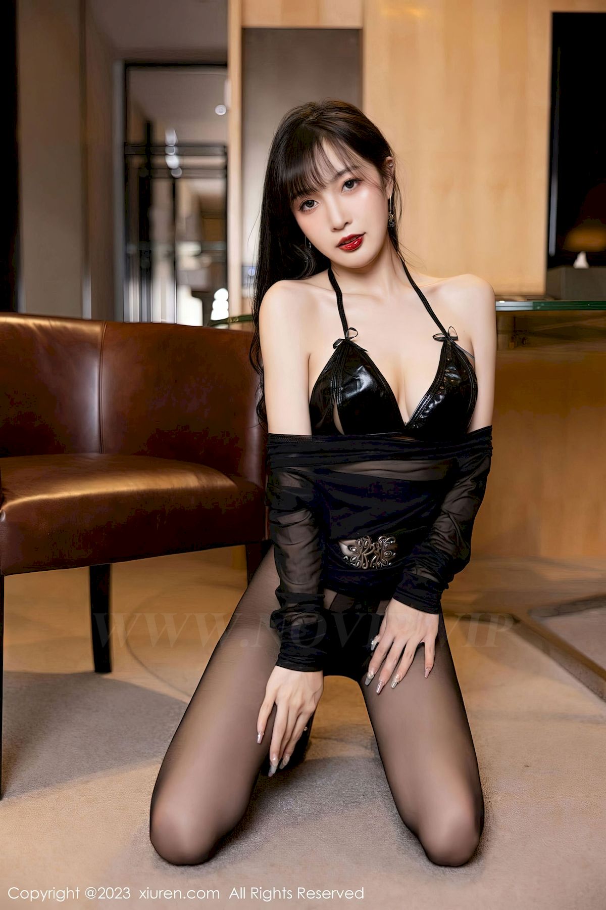 [XiuRen秀人网] No.6307 模特林星阑 – 连衣短裙+黑丝美腿性感写真