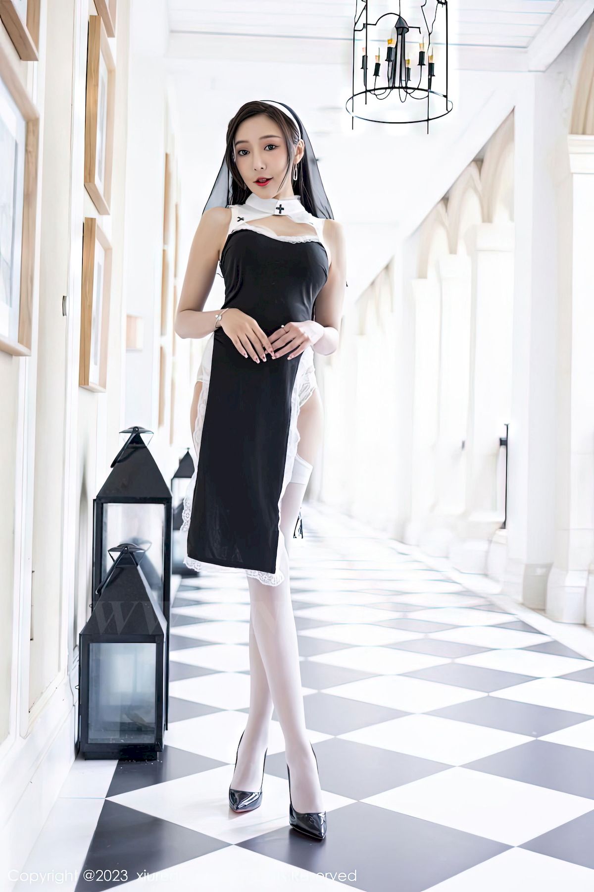 [XiuRen秀人网] No.6284 女神王馨瑶yanni – 修女装扮+白丝系列海南旅拍