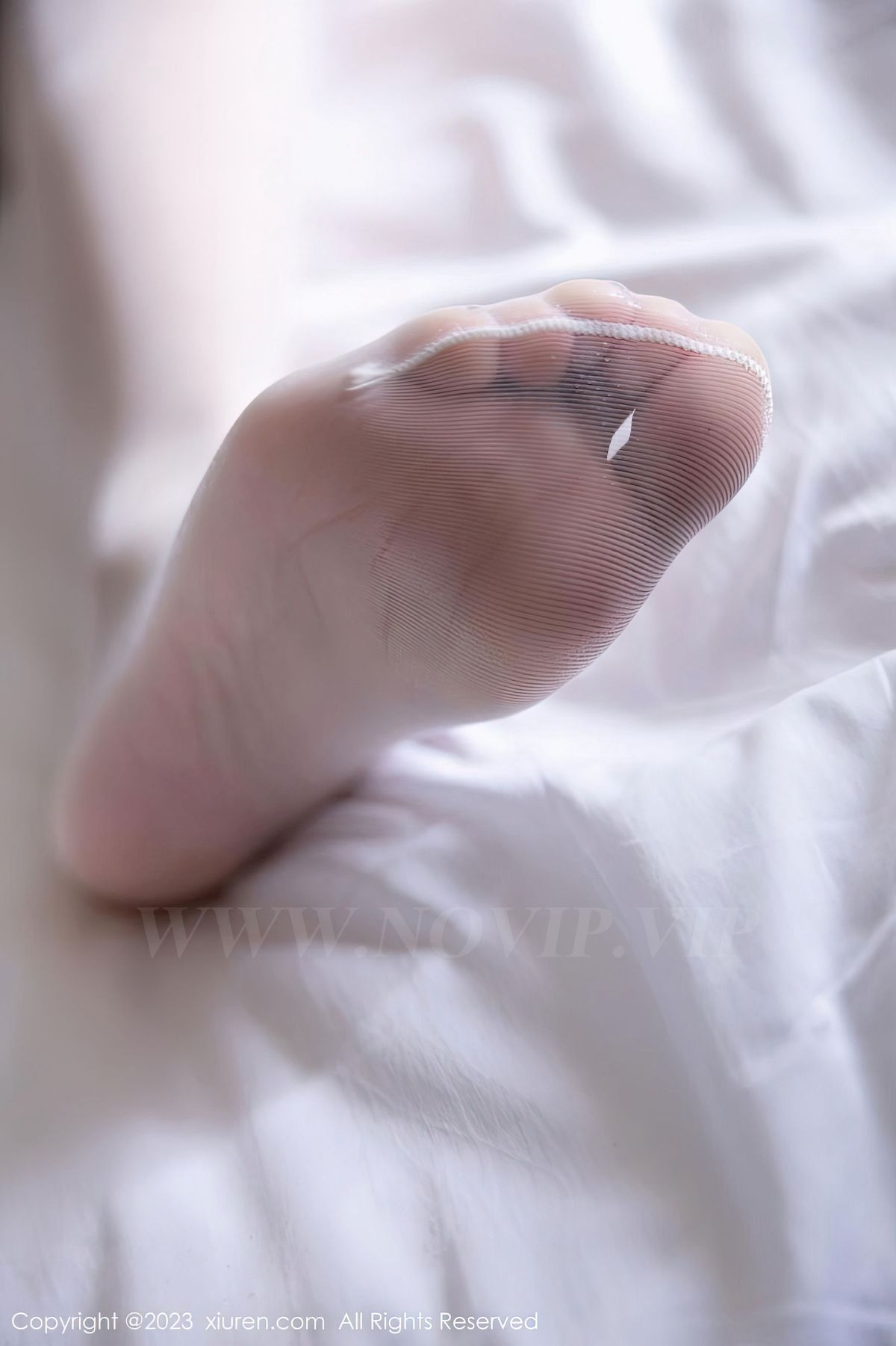 [XiuRen秀人网] No.6284 女神王馨瑶yanni – 修女装扮+白丝系列海南旅拍