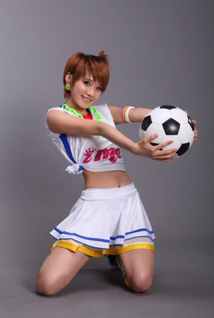 蜜女团足球宝贝性感写真-御萝部落